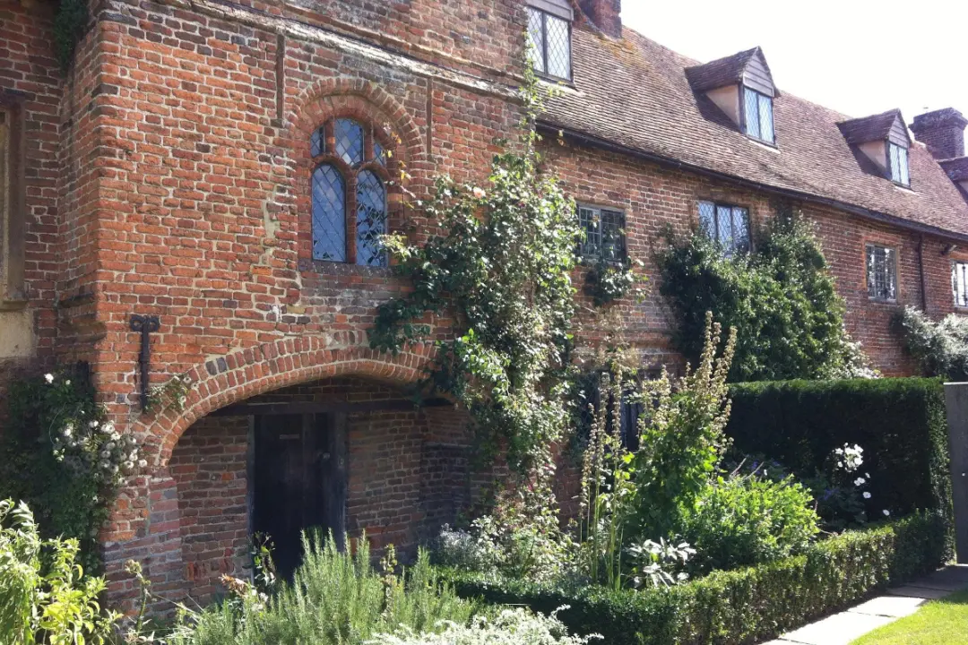 Can You Renovate A Listed Building